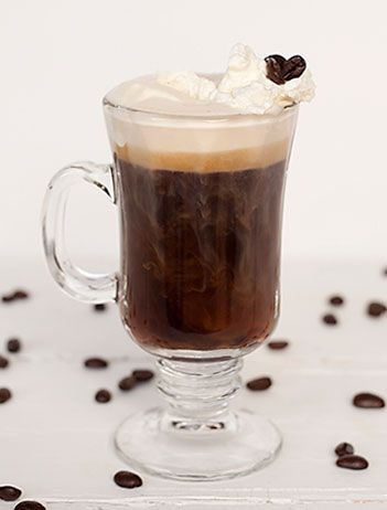 como hacer Coctel HOT COFFEE